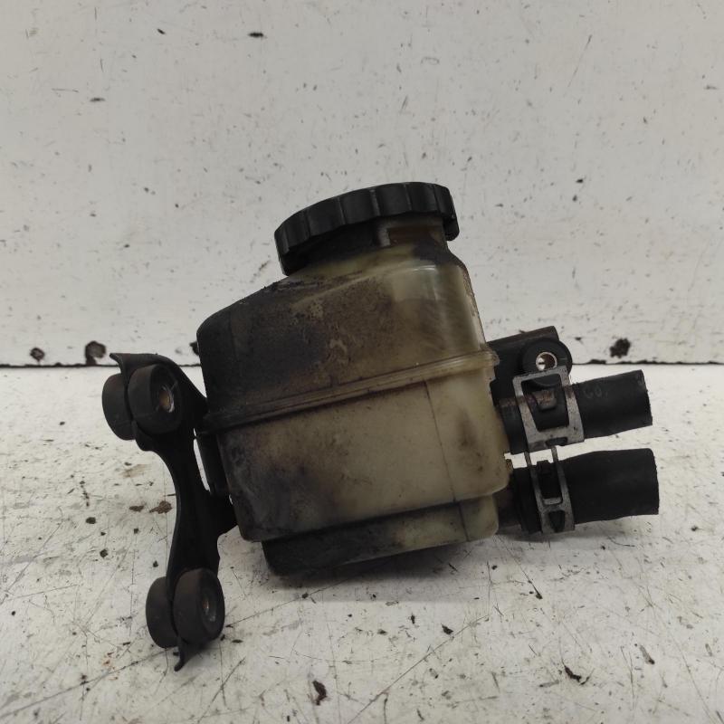 power steering reservoir