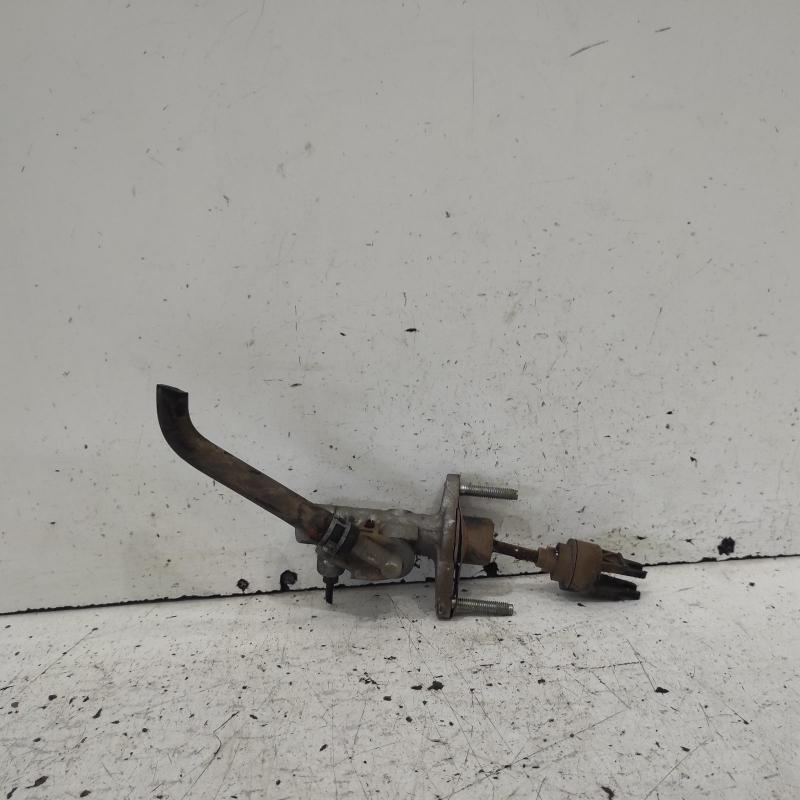 clutch master cylinder