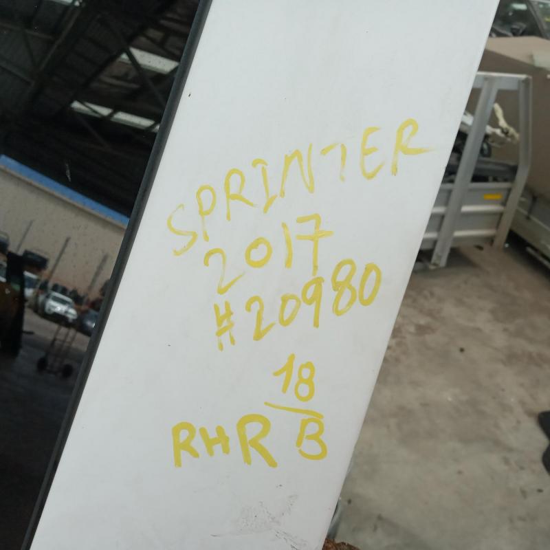 door/sliding rear right