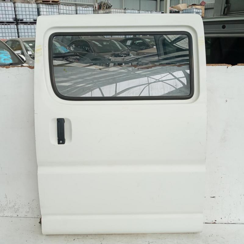 door/sliding rear left
