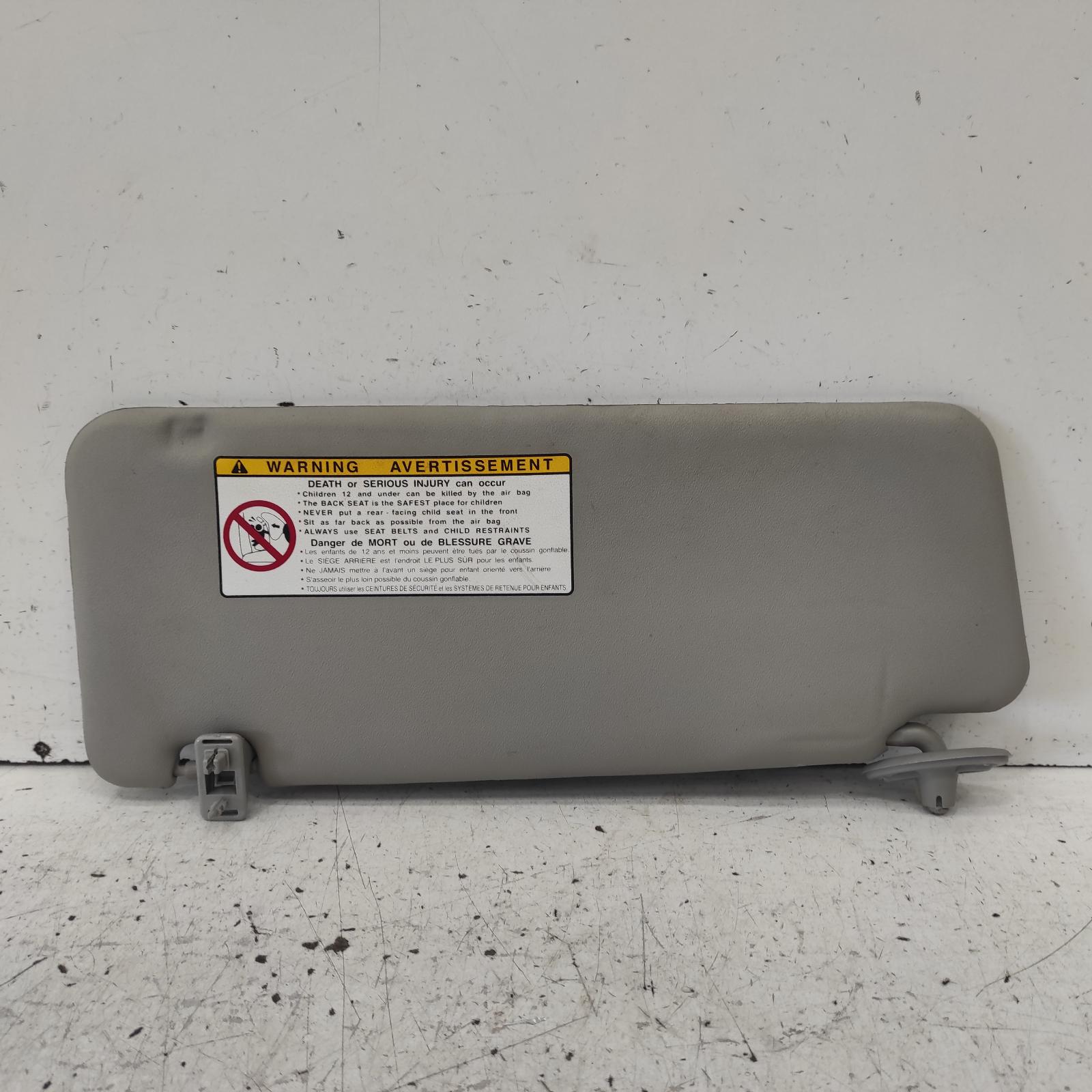 Hilux Sunvisor 2005-2015 rh side,02/05-08/15 00021540 #657385