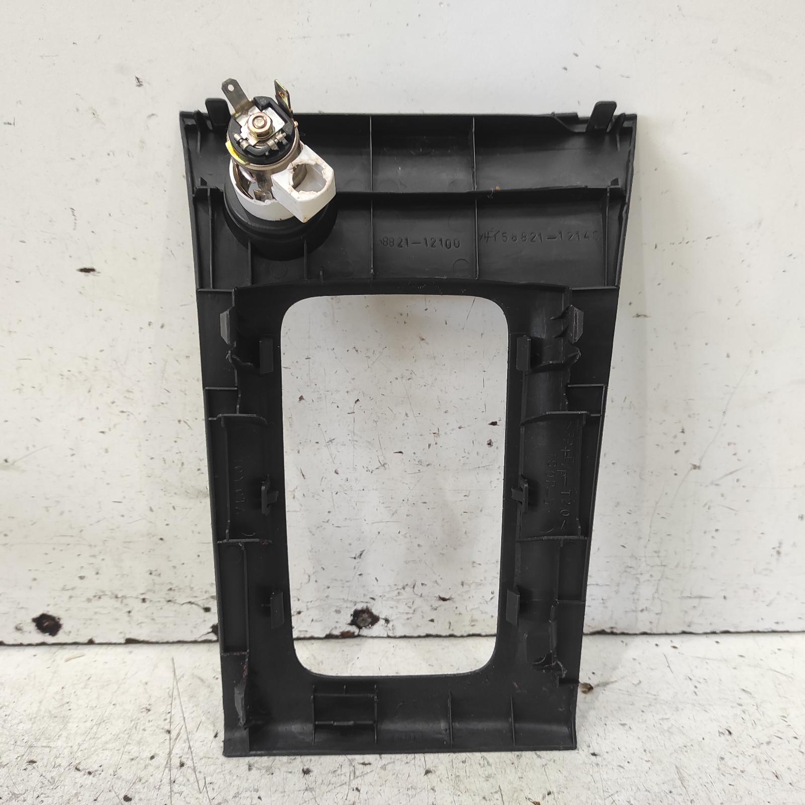 Corolla Console 2001-2007 zze122 12/01-06/07 00021590 #657410