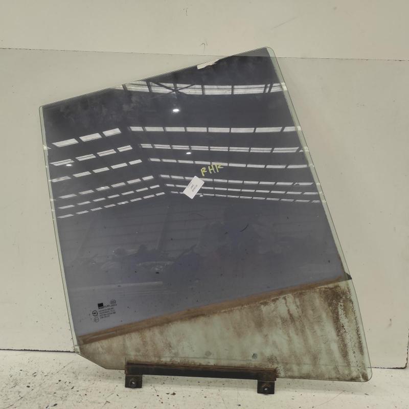 door window rear right