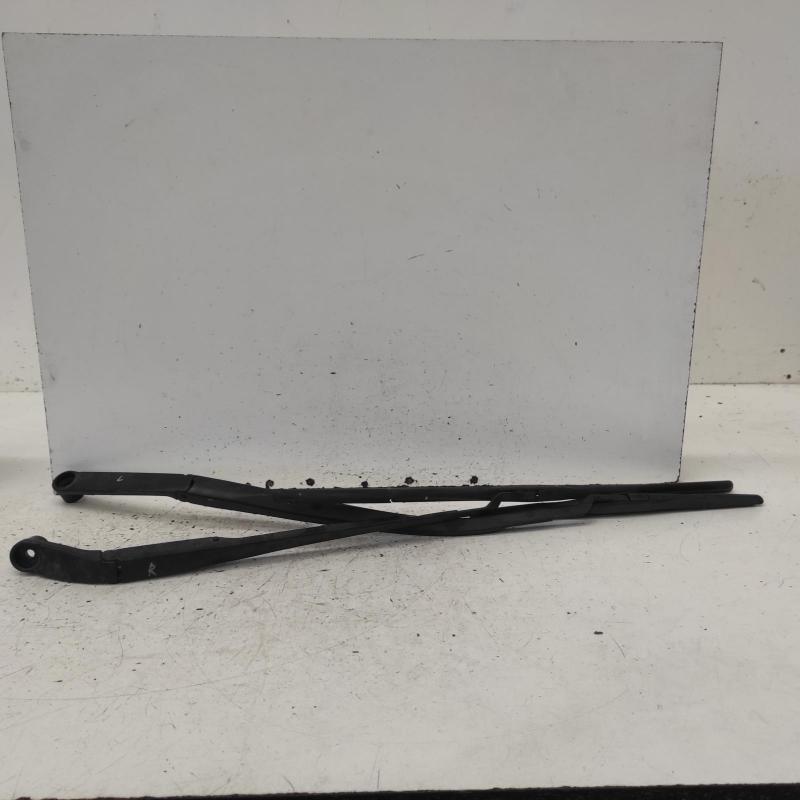 wiper arm