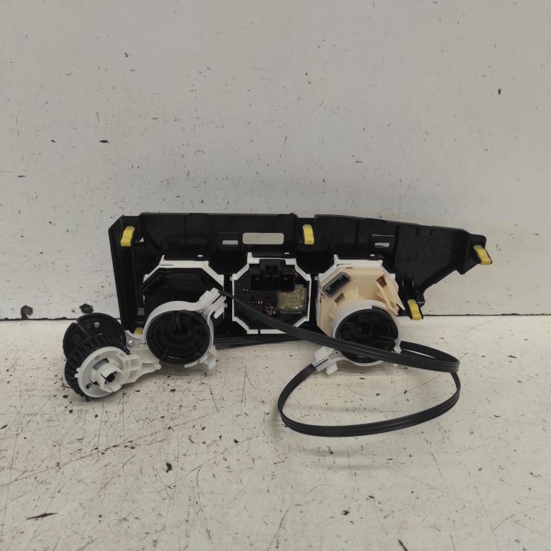 heater/aircon controls