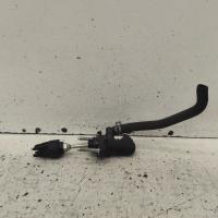 clutch master cylinder