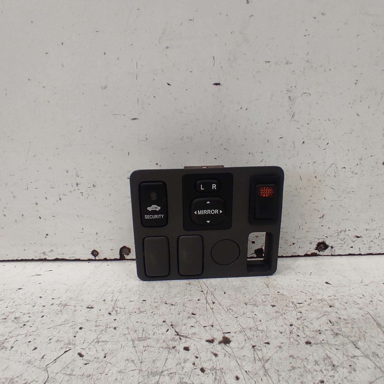 Hilux Miscellaneous Switch Relay 2011-2015 mirror switch,09/11-08/15 00021623 #658672