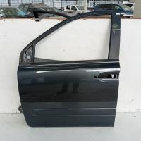 ประตูหน้าบ้านด้านซ้าย