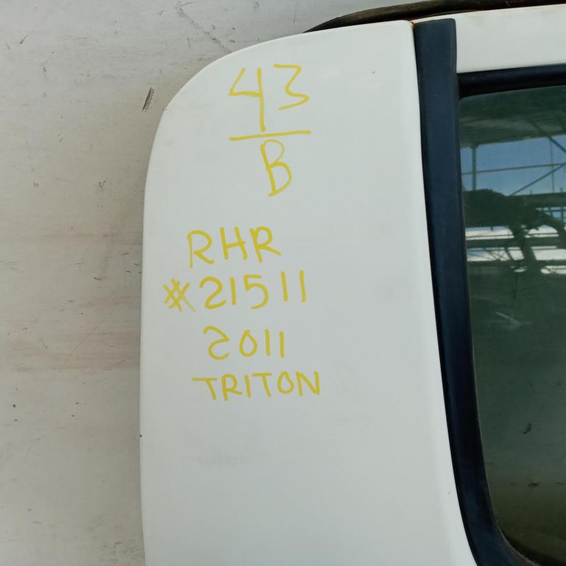 door/sliding rear right