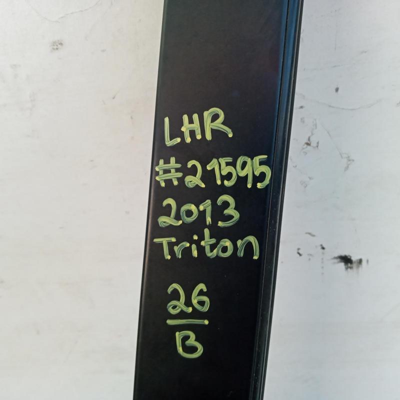 door/sliding rear left