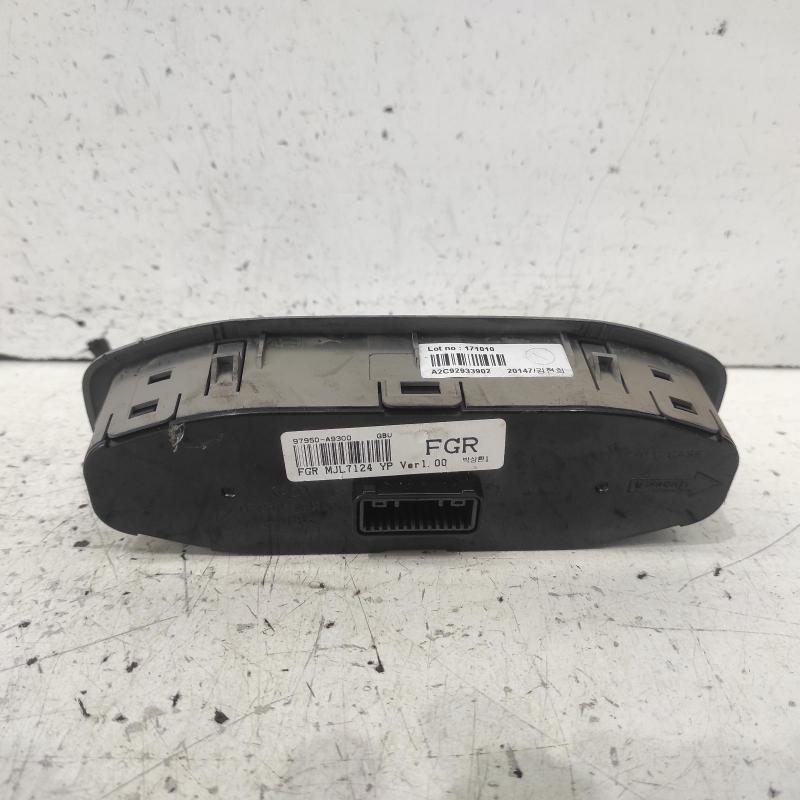 heater/aircon controls