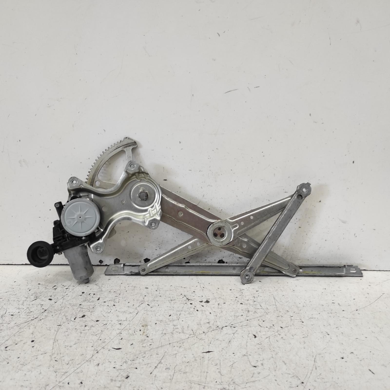 Aurion Window Regulator/motor Front Left 2012-2017 power,gsv50r,02/12-08/17 00020547 #660019