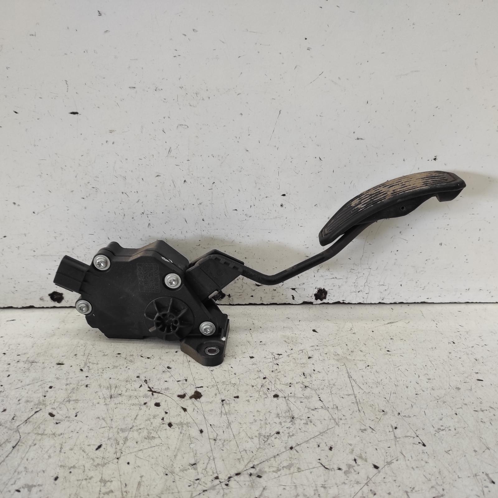 Aurion Pedal Assembly 2006-2012 gsv40r,accelerator pedal only,10/06-03/12 00021239 #660174