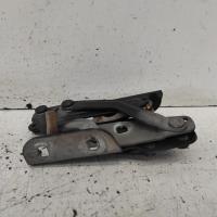 bonnet hinge/strut