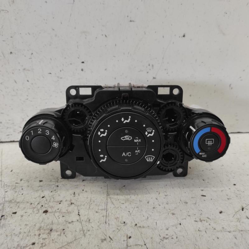 heater/aircon controls