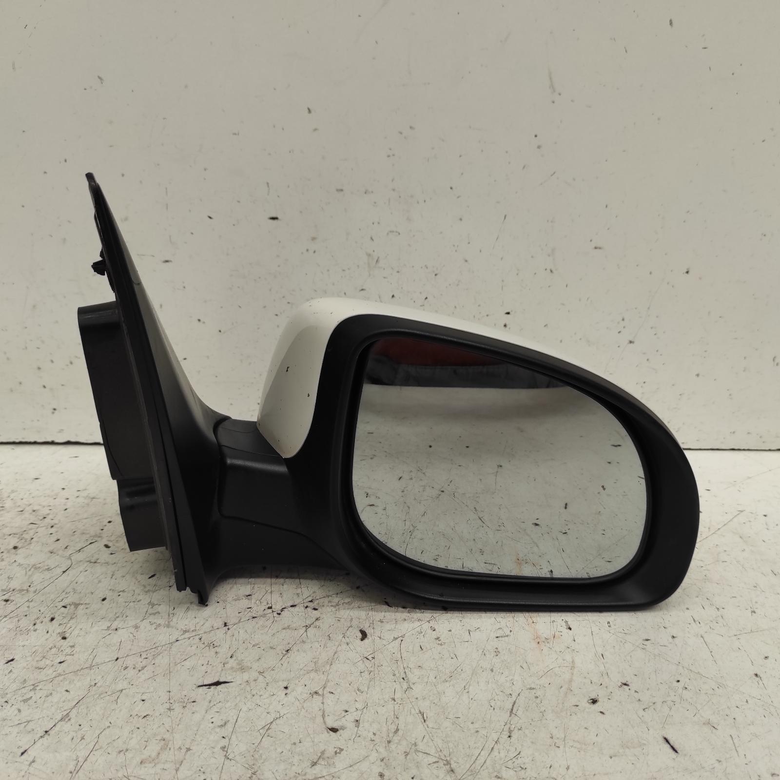 I20 Door Mirror Right 2012-2015 pb,power folding,w/ flasher type,03/12-12/15 partwh #660573