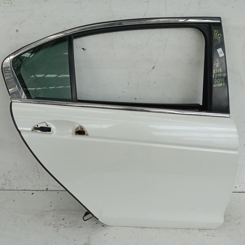 door/sliding rear right