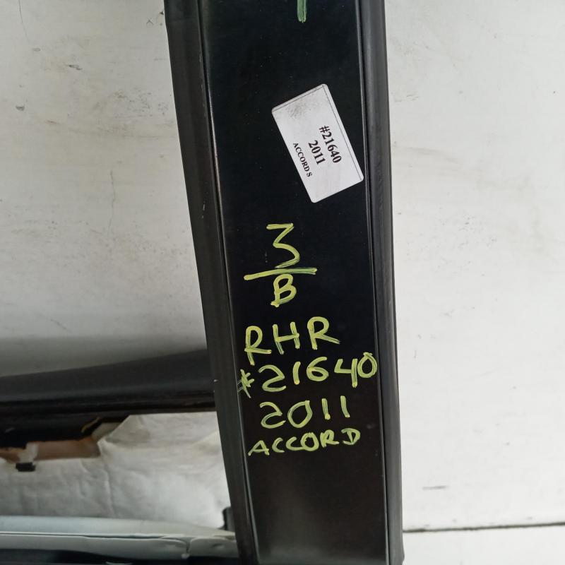 door/sliding rear right