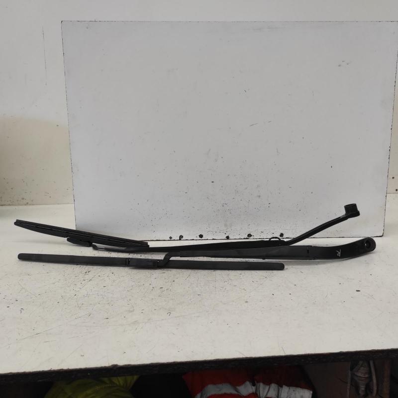 wiper arm
