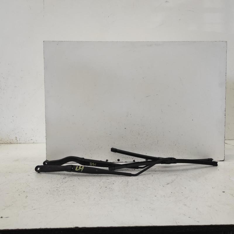 wiper arm