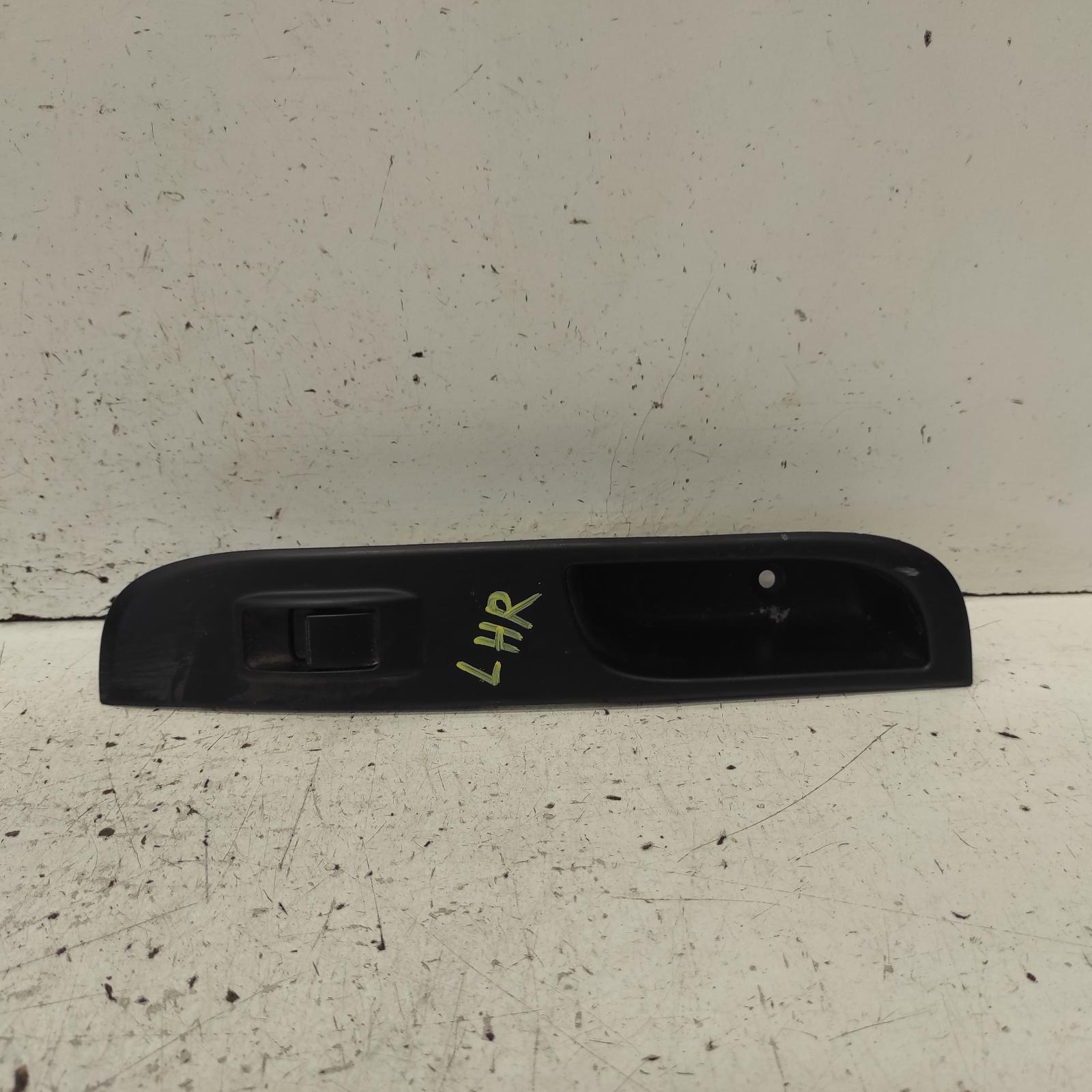 Triton Power Door Window Switch 2006-2015 lh rear,ml-mn,07/06-04/15 00021511 #662253