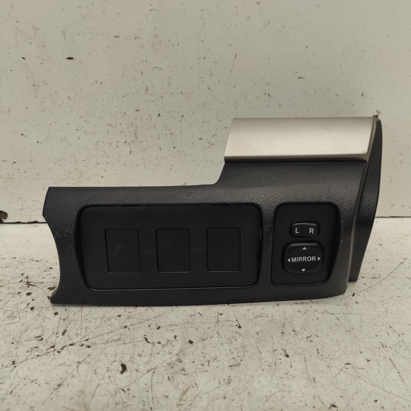 Aurion Miscellaneous Switch Relay 2006-2012 gsv40r,mirror switch,10/06-03/12 00021569 #662306