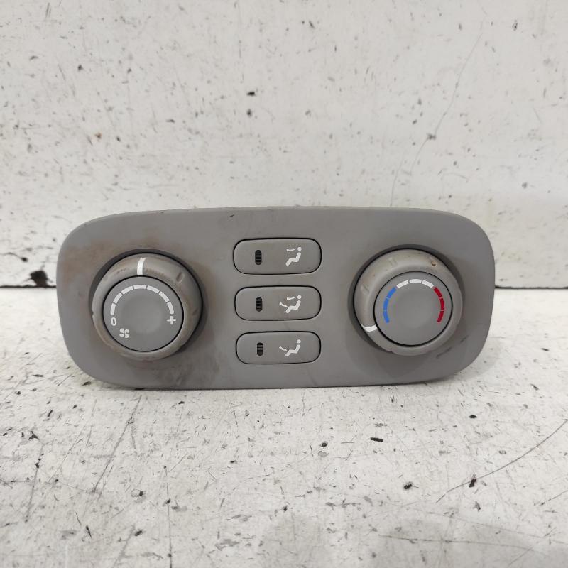 heater/aircon controls