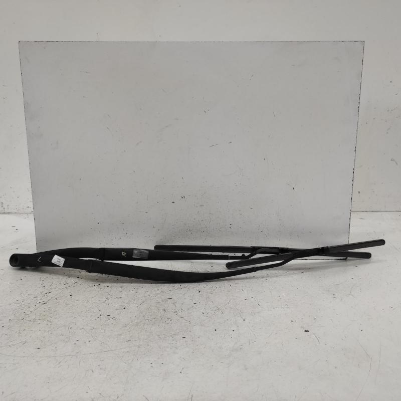 wiper arm