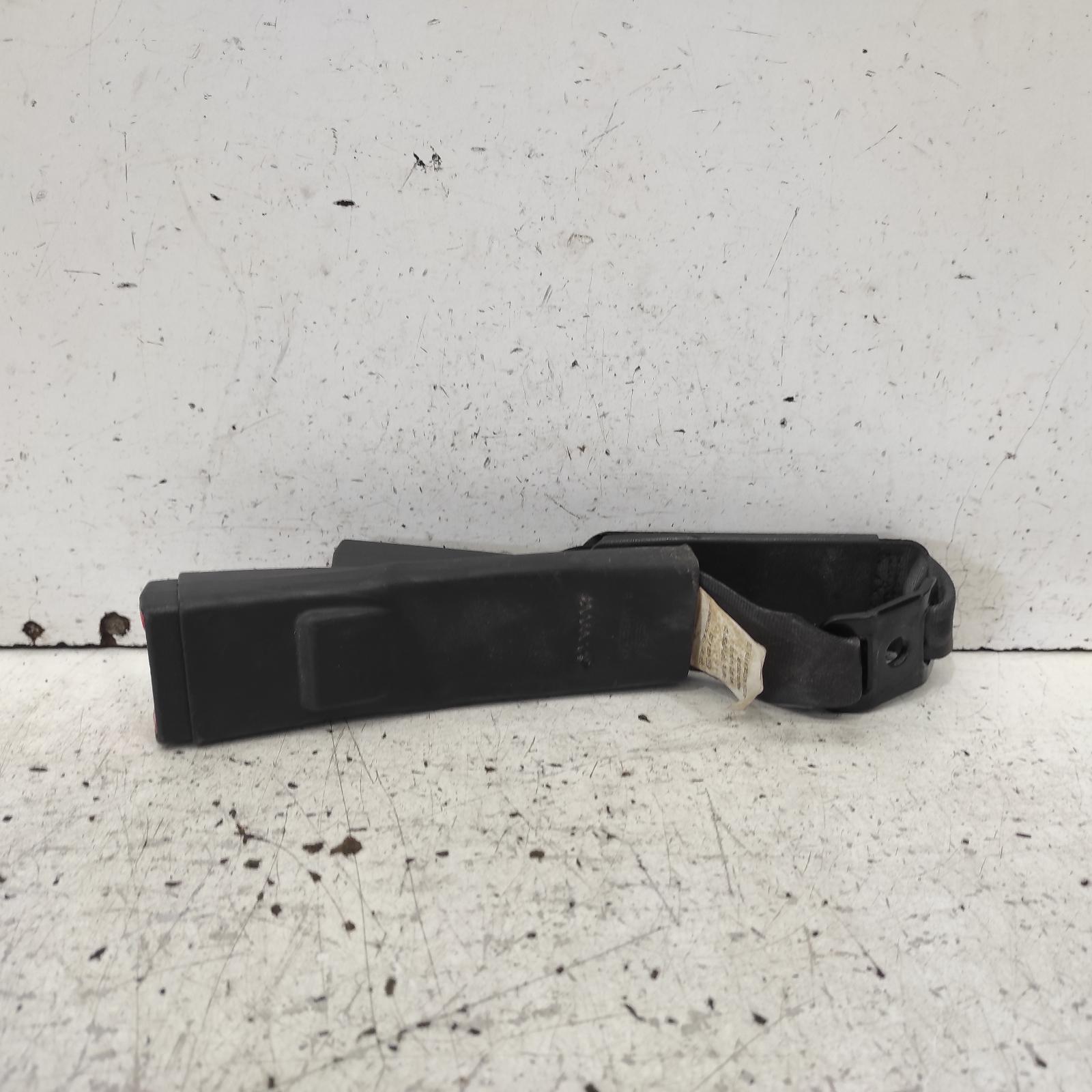 Camry Seat Belt Stalk 2006-2011 centre rear,seat belt stalk,w/ rh rear seat belt stalk,acv40,06/06-11/11 00020538 #662832