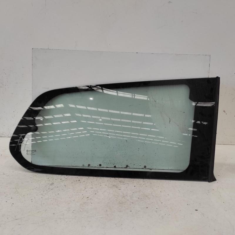 side glass rear right