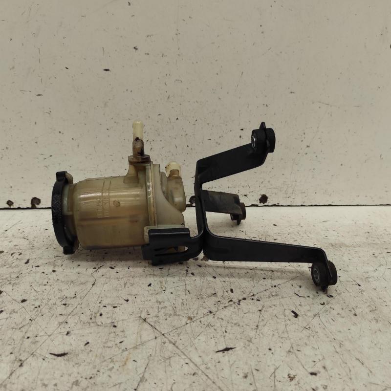 power steering reservoir