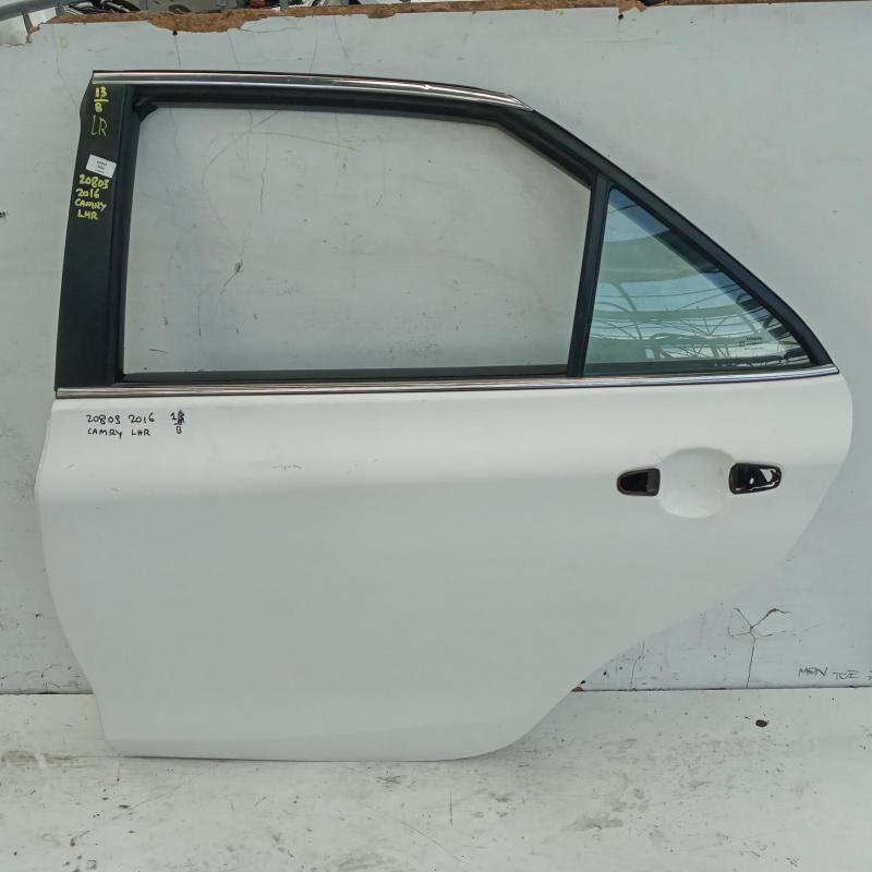 door/sliding rear left
