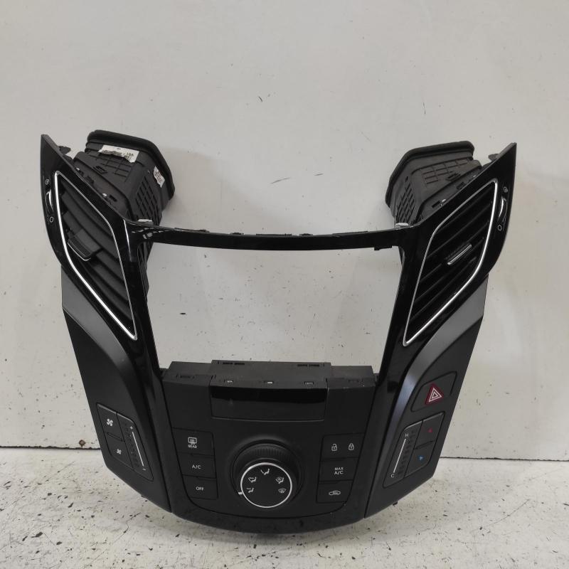 heater/aircon controls