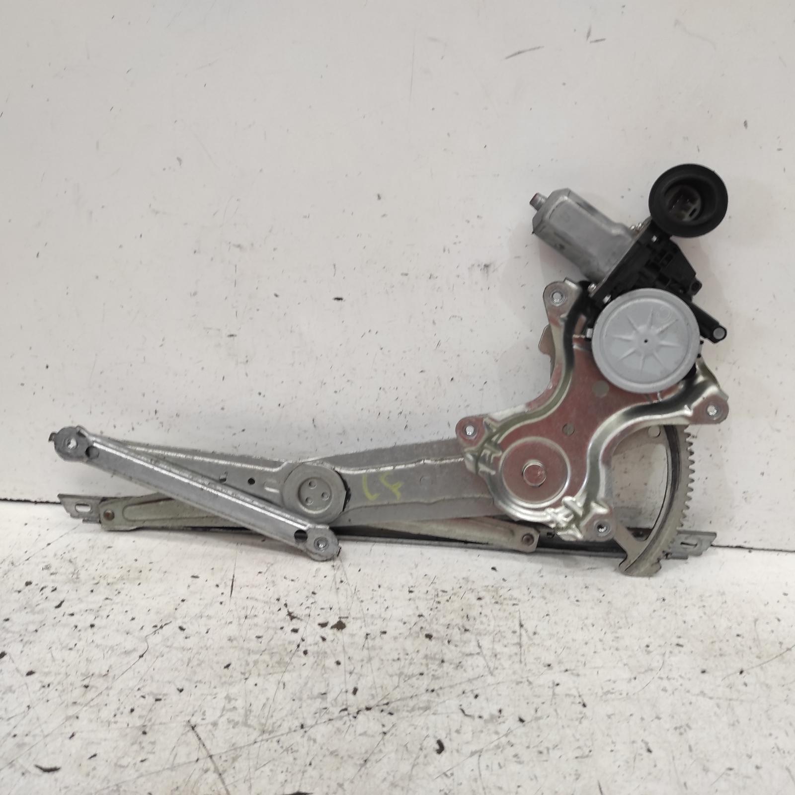 Aurion Window Regulator/motor Front Left 2012-2017 power,gsv50r,02/12-08/17 00021695 #665920
