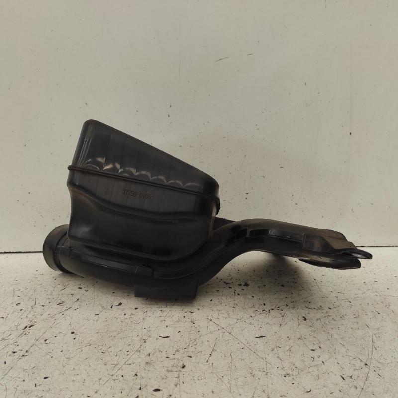 air cleaner duct/hose