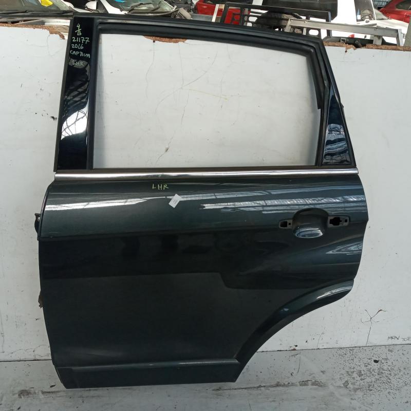 door/sliding rear left