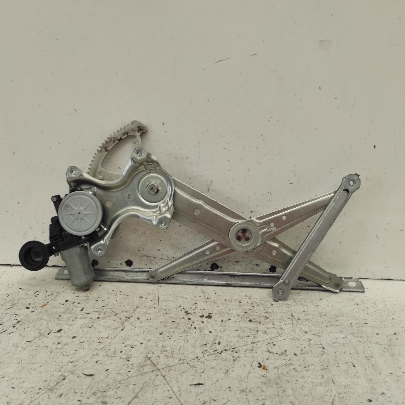 Aurion Window Regulator/motor Front Left 2012-2017 power,gsv50r,02/12-08/17 00021700 #666982