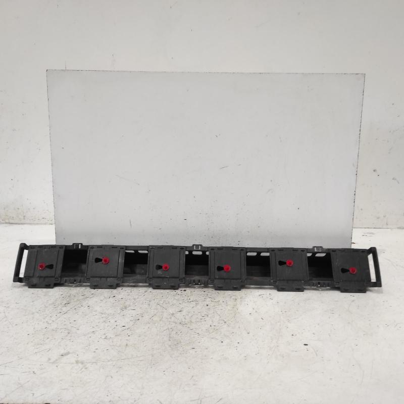 bar reinforcement/bracket front