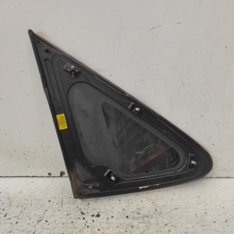 side glass rear right