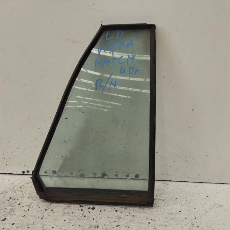 quarter door glass rear right