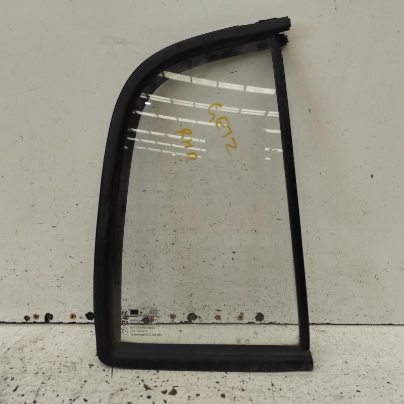 quarter door glass rear right