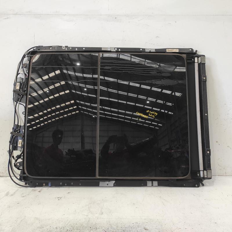 roof glass/sunroof