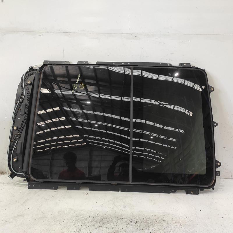 roof glass/sunroof