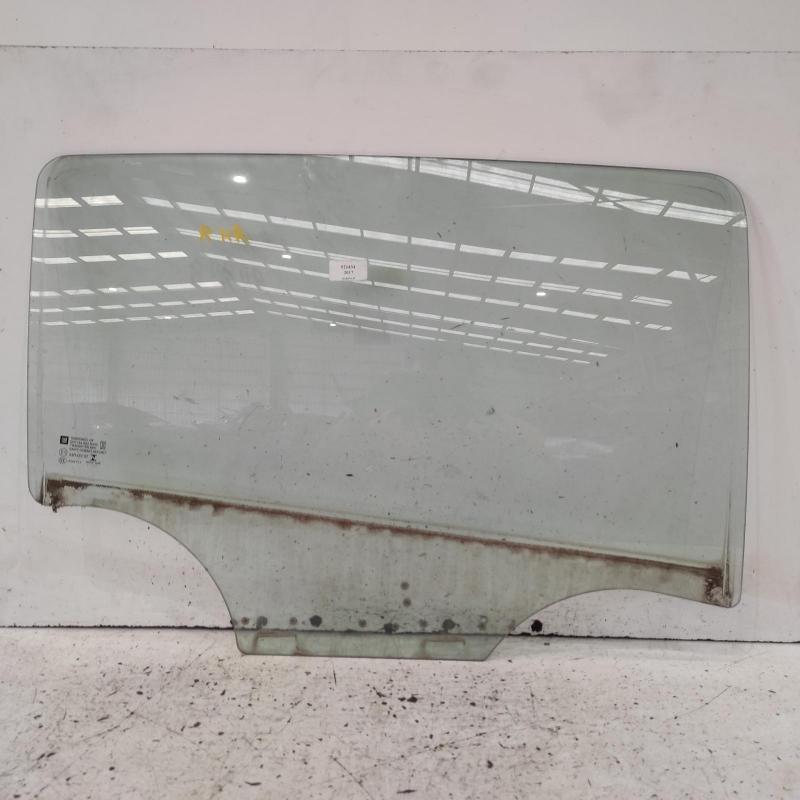 door window rear right