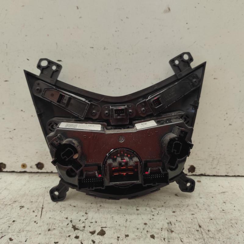 heater/aircon controls