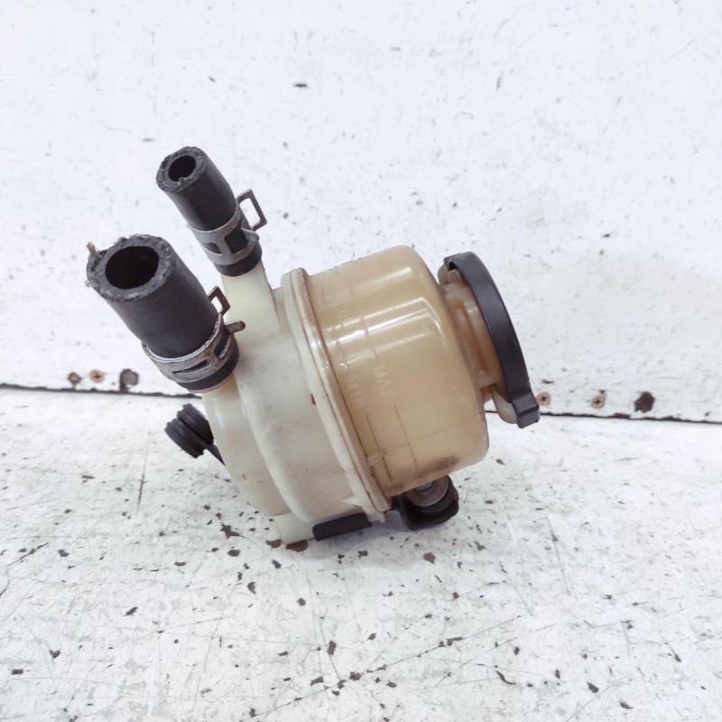 power steering reservoir