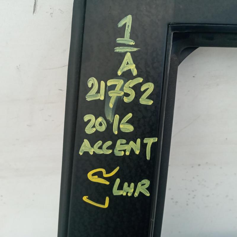 door/sliding rear left