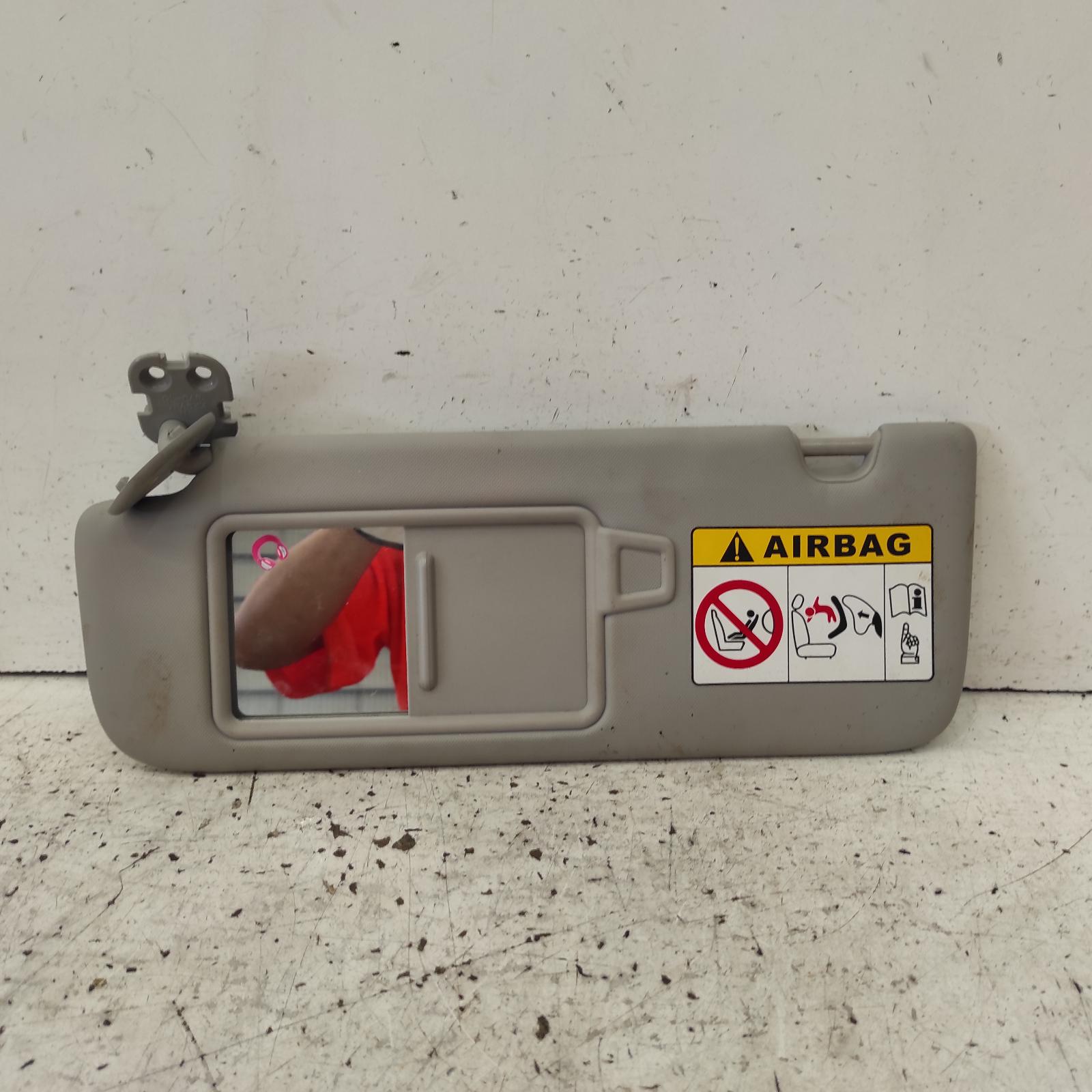 Sportage Sunvisor 2015-2021 ql,grey,lh side,10/15-08/21 00021702 #669637