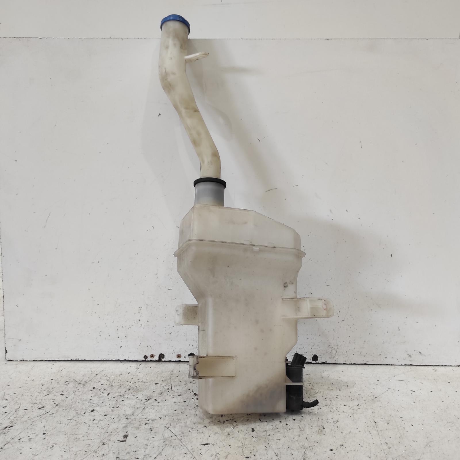 Iload/imax Washer Bottle 2007-2021 front,tq,11/07-03/21 00021729 #669862
