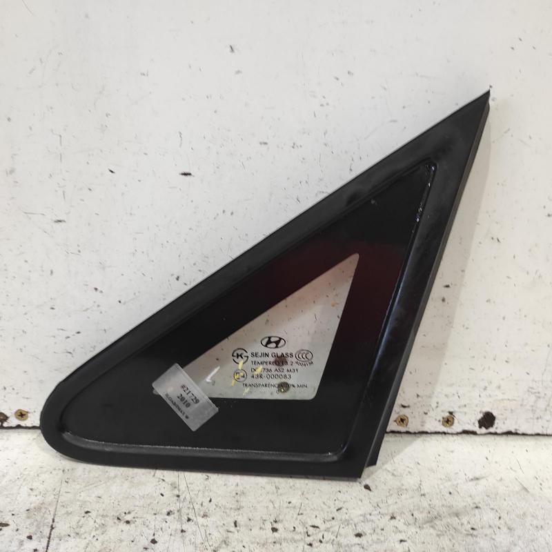 quarter door glass front left